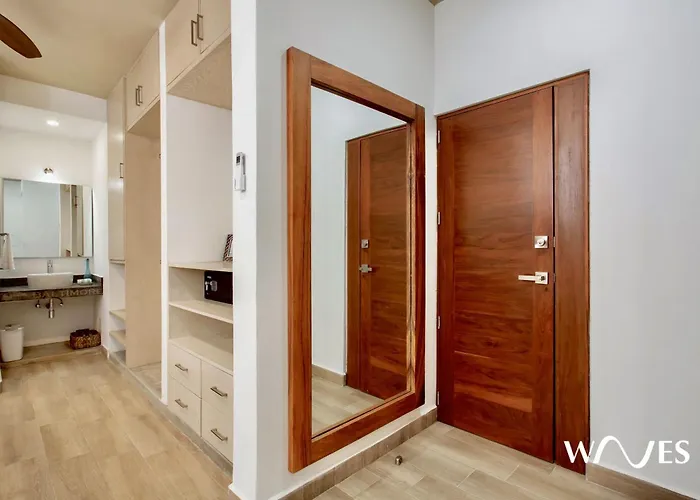 4 Bedroom Spacious Exclusive Townhouse With Private Rooftop And Pool Navio By Waves Villa *