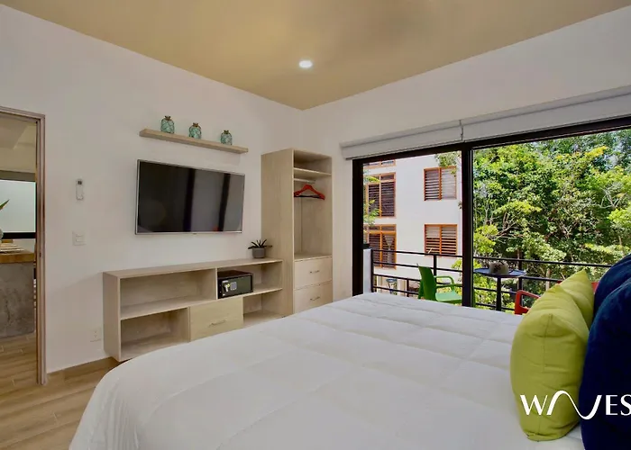 4 Bedroom Spacious Exclusive Townhouse With Private Rooftop And Pool Navio By Waves Villa