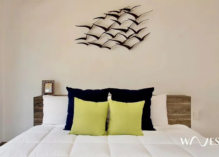 4 Bedroom Spacious Exclusive Townhouse With Private Rooftop And Pool Navio By Waves Villa *